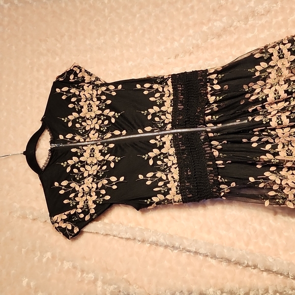 Jessakae Collection Embroidered  Fancy formal dress  Sz Med - Picture 10 of 15